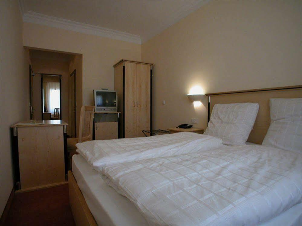 מינכן Hotel Atlas מראה חיצוני תמונה
